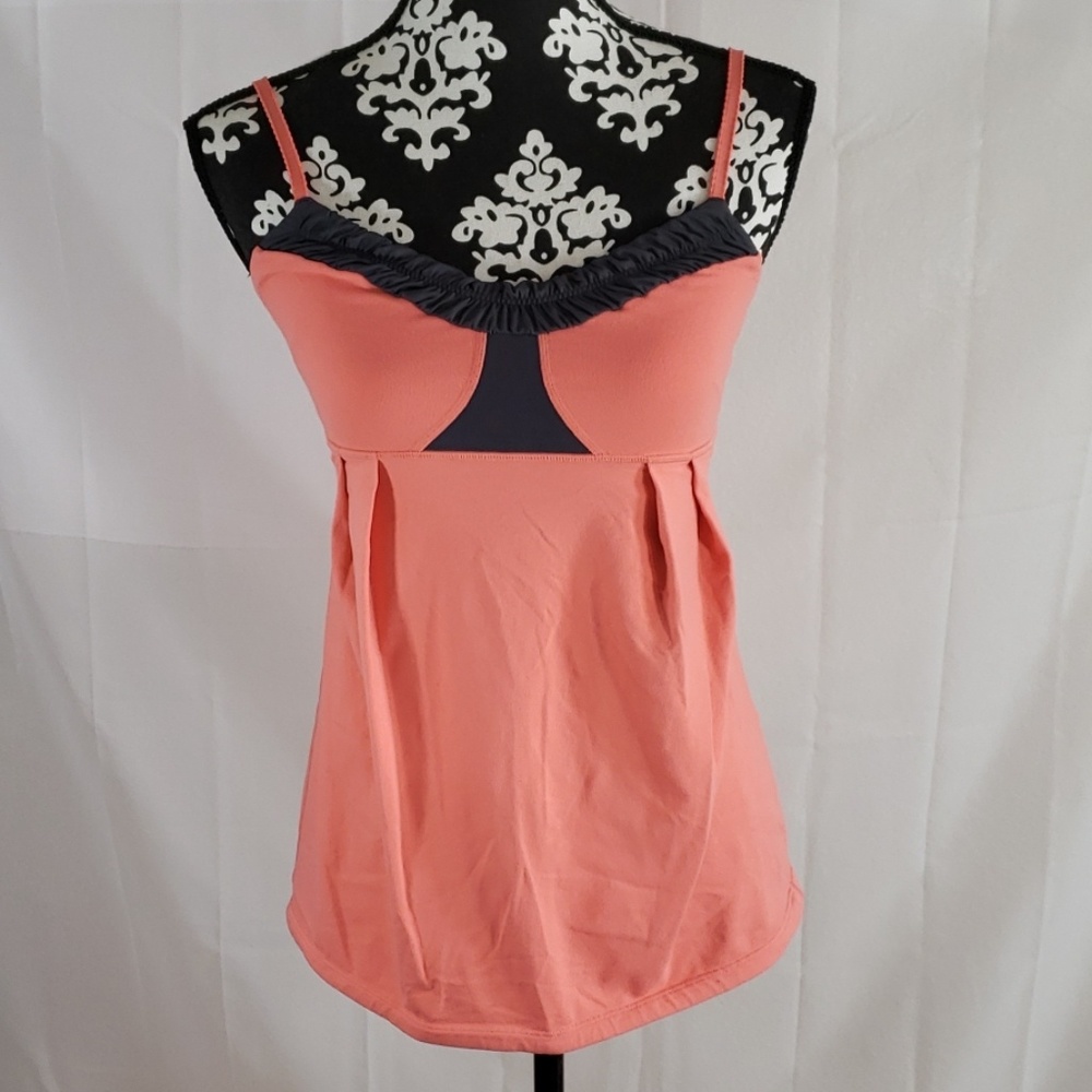 Lululemon athletica tank top size 6
